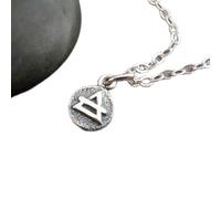 Collar mini de elementos del aire en plata de ley 925. Dije con cuatro símbolos elementales. Signos del zodíaco: Géminis, Libra y Acuario. Joya pequeña y delicada | Con cadena de 45 cm | Chapado en