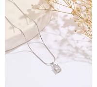 Collar versátil para mujer con colgante de clavícula, cadena redonda de hueso de serpiente de acero inoxidable, cuadrado de cobre con micro-incrustaciones y zirconias brillantes