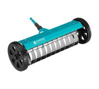 Gardena Escarificador con Ruedas combisystem escarificador Manual para Quitar Musgo, maleza y Paja, Ancho de Trabajo 32 cm, robustas Ruedas y Eje de elevación para facilitar el Trabajo (3395-88)
