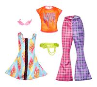 Conjunto de 2 prendas Barbie Fashions: 2 conjuntos para mu eca Barbie. Incluye 2 looks con tem tica de rock and roll y 2 accesorios.