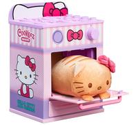 Cookeez Makery Hello Kitty® and Friends Oven. Mezcla y haz un mejor amigo de peluche. Coloca tu masa en el horno y sorpréndete cuando salga un amigo cálido, perfumado, interactivo y de peluche