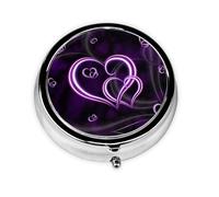 Corazones morados. Este pequeño pastillero redondo de viaje de tres compartimentos es perfecto para almacenar medicamentos diarios, vitaminas y sobre la marcha.