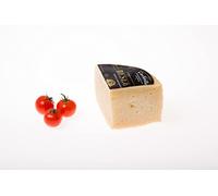 Corsevilla - Queso Cabra Gran Reserva - Leche Cruda - Queso Viejo - Sabor Intenso - Gourmet - Perfecto Para Maridar Con - Vino Tinto - Frutos Secos - Pan - Cuña 0,600 gramos aprox.