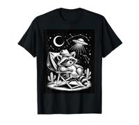 Cowboy Raccoon bajo el cielo nocturno de un ovni divertido extraterrestre en el espacio occidental Camiseta