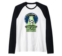 Cows Don't Believe Either Funny UFO Camiseta Manga Raglan