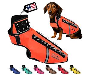CoyoteVest SpikeVest Arnés para Perros pequeños, Chaleco Reflectante con Pinchos para Proteger a tu Mascota de halcones, Coyotes, Rapaces y ataques de Animales, Fabricado en EE. UU., Naranja neón, M