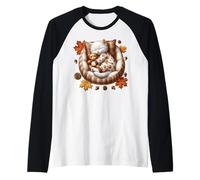 Cozy Autumn Cat For Kitten Mom Who Loves Pumpkins Fall Vibes Camiseta Manga Raglan