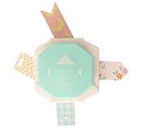 Craftelier - Perforadora para Etiquetas Esenciales 4 en 1, Troqueladora para Manualidades y Scrapbooking con 4 Diseños Esenciales para Papeles con Gramajes 100 a 300 g/m², Crea Tags de 4 y 3 cm