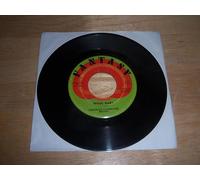 CREEDENCE CLEARWATER REVIVAL - Proud Mary / Born on the Bayou [45 RPM Vinyl Single]