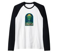 Creo en los seres humanos Funny Alien UFO Retro Sci Fi Believer Camiseta Manga Raglan