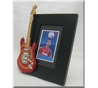 Cristiano Ronaldo fútbol de marco de guitarra de miniatura