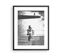 Cuadro Poster de Pared 40x50cm Marco Blanco Y Negro Ciclista Soledad Wall Art