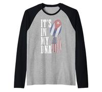 Cuba USA It's In My DNA Bandera Americana Orgullo Raíces Cubanas Camiseta Manga Raglan