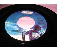 Cum On Feel The Noize / Run For Cover