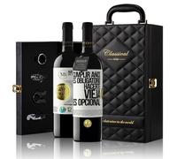 «Cumplir años es obligatorio hacerte vieja es opcional» Mensaje en una Botella. Estuche-Maletín de LUJO 2x Vino Tinto Premium Reserva 12 Meses y Set de 4 Accesorios. Etiqueta Blanca PERSONALIZABLE