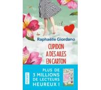 Cupidon A Des Ailes En Carton
