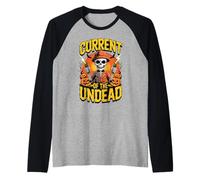 Current of The Undead Electricians Skeletons Halloween Camiseta Manga Raglan