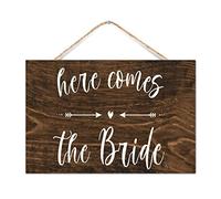 CustonCares Letrero de pared de madera con texto en inglés "Here Comes The Bride", decoración de pared familiar, caligrafía personalizada, arte de palabras de nogal oscuro, letrero de madera pintada