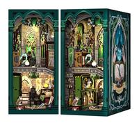 Cutefun Book Nook Kit - DIY Casa de muñecas - decoración de estantes con sujeta-Libros con luz LED, Kit de construcción de Modelos de Madera (Darkness Common Room)