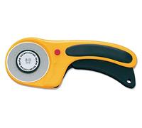 Cúter rotativo con cuchilla circular de 60 mm y botón de bloqueo, ideal para cortar papel, tela y otros materiales.