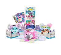 Basic Fun Cutetitos Sleepitos, Juguetes de Peluche para abrazar a la Hora de acostarse, Cada Sleepito Viene con su Cama y un cómodo Pijama, Juguetes de Peluche para niños y niñas