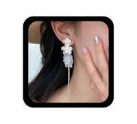 Cybche Pendientes de gota bohemios de plata con diseño de margaritas de resina, aretes colgantes de pétalos de acrílico blanco, aretes largos y elegantes de cadena martillada floral martillada