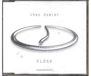 Damier Chez - Close