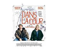 Dans La Cour