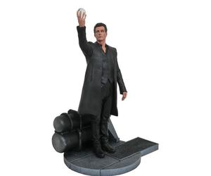 Dark tower jun172624 gallery man in black pvc figura