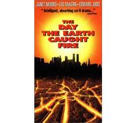 Day the Earth Caught Fire [USA] [VHS]