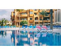 De lunes a viernes: Daypass con almuerzo bebidas ilimitadas y cama balinesa para 2 personas