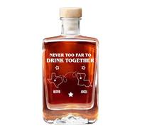 Decantador de whisky personalizado Never Too Far to Drink Together con nombres personalizados, botella vacía de vidrio de whisky para vino, bourbon, brandy, tequila, regalos para amigos y familiares a