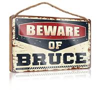 Decoración de puerta delantera para colgar con texto en inglés "Beware Of Bruce" (20 x 30 cm)