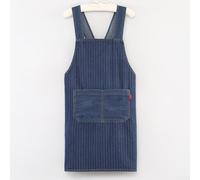 Delantal con correa trasera cruzada hecho de tela de algodón resistente al desgaste, transpirable y resistente al aceite, diseñado con bolsillos delanteros para llevar utensilios o herramientas para