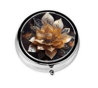 Delicada flor de loto blanca. Este pequeño pastillero redondo de viaje de tres compartimentos es perfecto para almacenar medicamentos diarios, vitaminas y sobre la marcha.