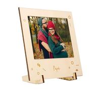 Demark - Marco Fotográfico de Madera para Sobremesa - Diseño Elegante con Grabado a Láser, Tamaño para Fotos de 11x9 cm, Incluye Patitas para Apoyar, Ideal para Decorar Espacios