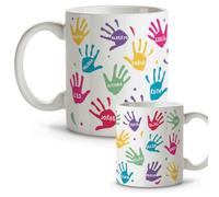 DEREGALOOS Taza Profesora Personalizada Fin de Curso 330ml. Cerámica con Diseño Original Divertido. Regalo Profesor Maestra Seño Tutor para Agradecimiento Detalle. (Manos pintura niños)