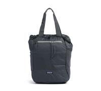 Descubre el compañero perfecto para tus aventuras diarias con esta mochila ligera y versátil de la serie Terravia de Patagonia. Fabricada con nylon 100 % reciclado, resistente y repelente al agua, com
