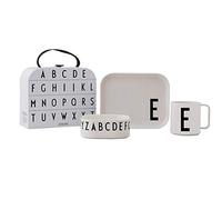 Design Letters Clásicos en Maleta 4 Piezas | Tritan Set de Regalo para Niños | Platos, Bol, Taza & Maleta de almacenamiento Para Bebé | Libre de BPA/BPS, Caída segura | Perfecto como regalo de Bautizo