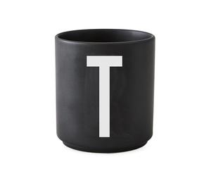 Design Letters Taza negra Design Letters T