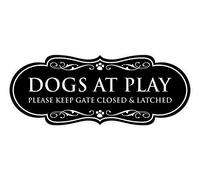 Designer Paws, Dogs at Play Please Keep Gate Closed & LATCHED (Negro) - Talla M