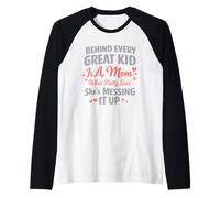 Detrás de Cada Gran niño Hay una mamá Bastante Segura de arruinarlo Camiseta Manga Raglan