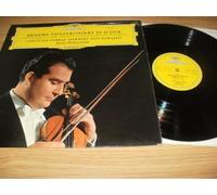 DGG 138 930. Johannes Brahms. Concerto for Violin and Orchestra in D Major. Christian Ferras. Herbert Von Karajan conducting the Berlin Philharmonica orchestra.