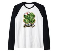 Día de San Patricio Nurse Scrub Life Leopard Shamrock Camiseta Manga Raglan