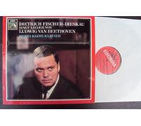 Dietrich Fischer Dieskau singt, Hertha Klust - Lieder: Bitten op. 48 Nr. 1, Die Ehre Gottes aus der Natur op. 48 No. 4, Mailied op. 52 Nr. 4 u.a.. Dietrich Fischer Dieskau singt, Hertha Klust. Mono