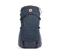 Diseñada para aventuras al aire libre, esta mochila deportiva de senderismo combina durabilidad y sostenibilidad con un tejido de poliamida reciclada que es repelente al agua y libre de PFC. Cuenta co