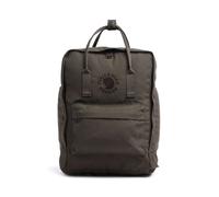 Diseñada para exploradores urbanos y viajeros diarios, esta mochila casual combina estilo y sostenibilidad gracias a su resistente tejido de poliéster reciclado. Cuenta con un compartimento principal