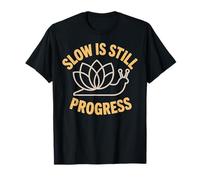 Diseño de Caracol de Yoga Slow is Still Progress Vida Consciente Camiseta