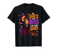 Diseño de Parejas de Halloween She's The Boss I'm Just Short Camiseta