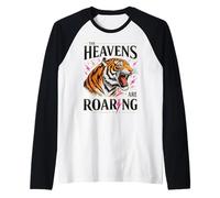 Diseño de Tigre Feroz de The Heavens Are Roaring Camiseta Manga Raglan